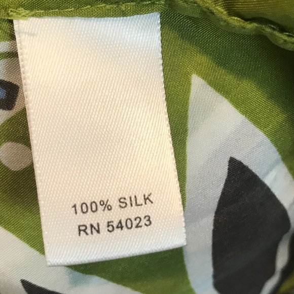 ❌SOLD❌ Banana Republic | 100% Silk Boho Tank Top - Picture 7 of 8